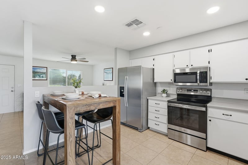 2902 Villa Theresa Dr, Phoenix, AZ 85032