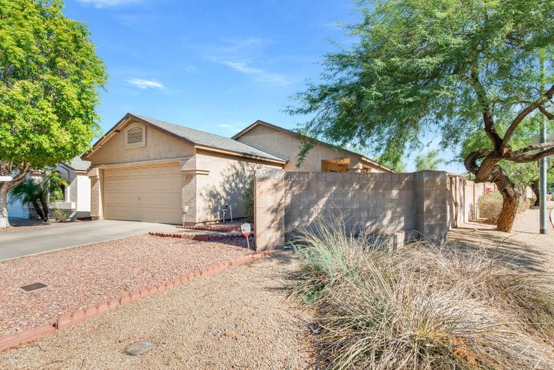 2902 W Ross Ave, Phoenix, AZ 85027