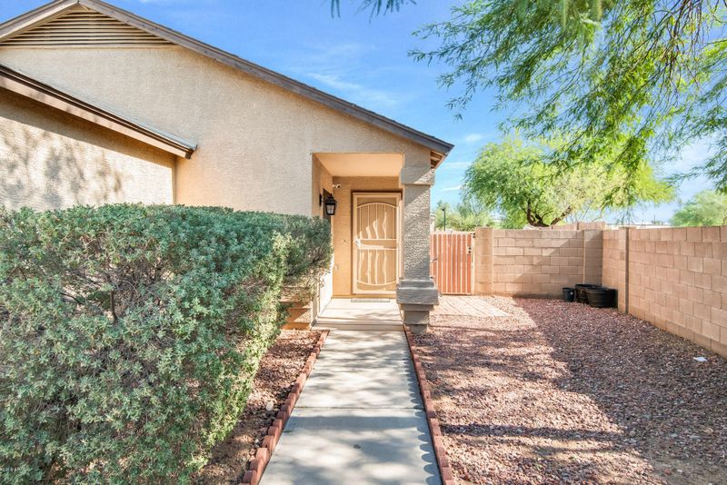 2902 W Ross Ave, Phoenix, AZ 85027
