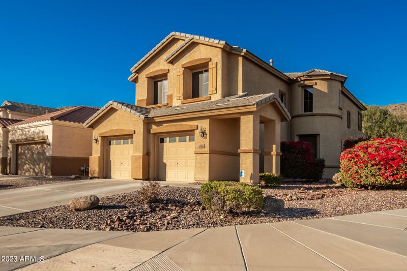 2902 W Silver Fox Way, Phoenix, AZ 85045