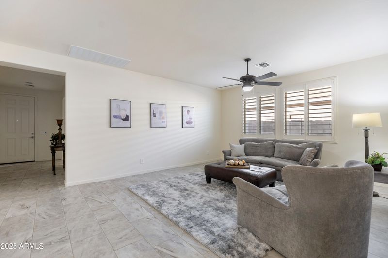 2903 E Quenton St, Mesa, AZ 85213
