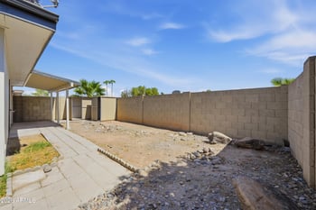 2905 W Glendale Ave, Phoenix, AZ 85051