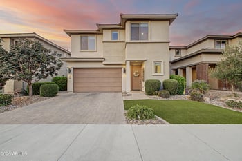 2906 Sands Dr, Phoenix, AZ 85050