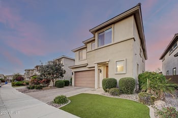 2906 Sands Dr, Phoenix, AZ 85050