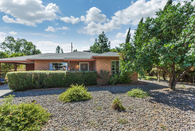 2907 E Pinchot Ave, Phoenix, AZ 85016