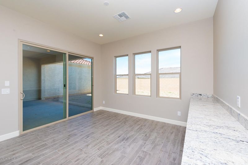 2908 E Branham Ln, Phoenix, AZ 85042