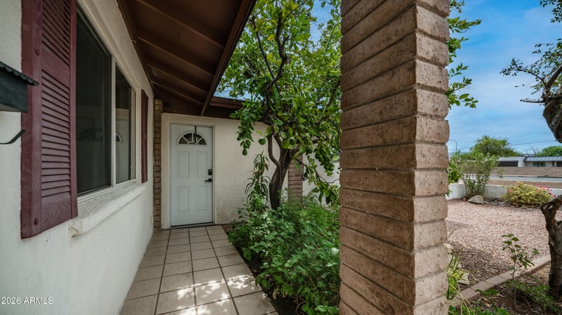 2908 E Cactus Rd, Phoenix, AZ 85032