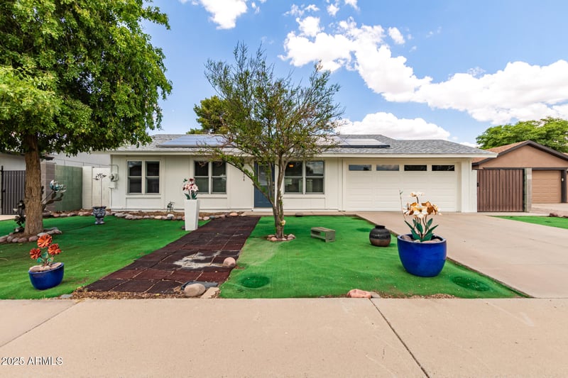2908 Michelle Dr, Phoenix, AZ 85032