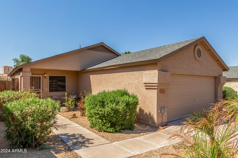 2909 W Irma Ln, Phoenix, AZ 85027