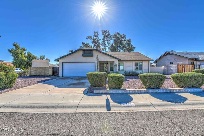 2909 W Meadow Dr, Phoenix, AZ 85053