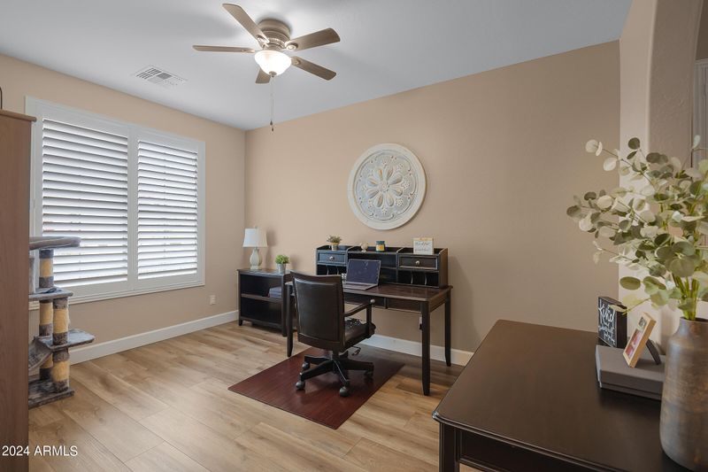 2909 W Silver Fox Way, Phoenix, AZ 85045