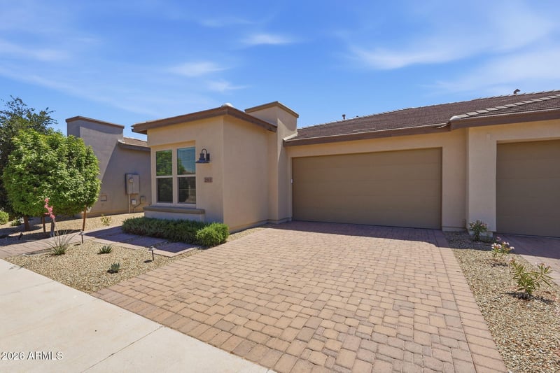 291 Las Puertas Ln, Queen Creek, AZ 85140