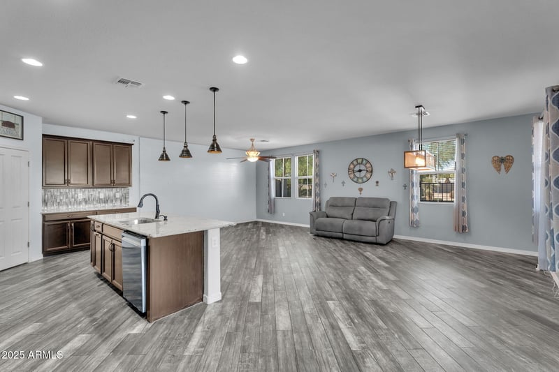 291 Scott Dr, Chandler, AZ 85225