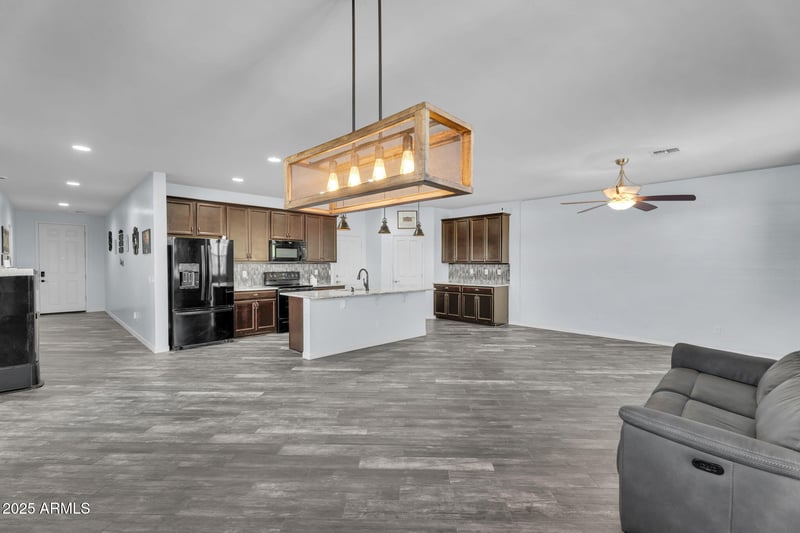 291 Scott Dr, Chandler, AZ 85225