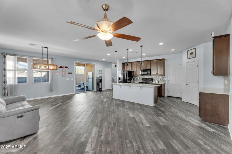 291 Scott Dr, Chandler, AZ 85225