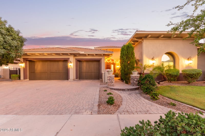 291 Yellowstone Way, Chandler, AZ 85248