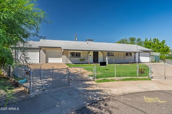 2910 60th Dr, Phoenix, AZ 85033
