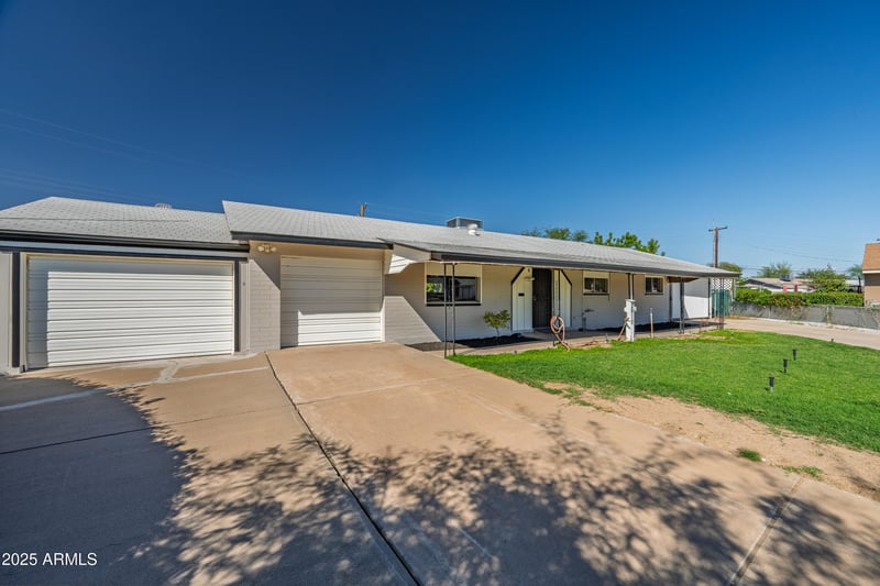 2910 60th Dr, Phoenix, AZ 85033