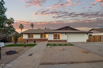 2910 Anderson Dr, Phoenix, AZ 85053