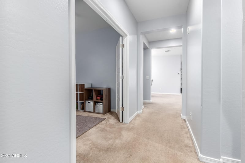 2910 E Wayland Dr, Phoenix, AZ 85040