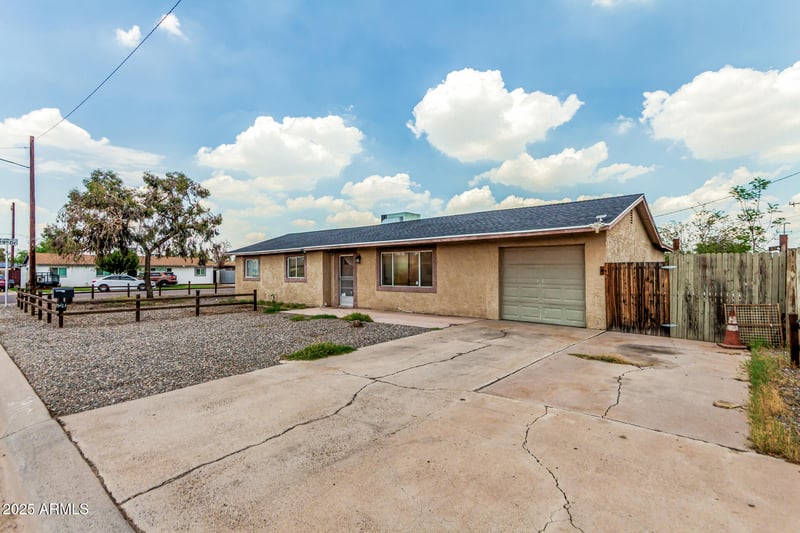 2910 Portland St, Phoenix, AZ 85009