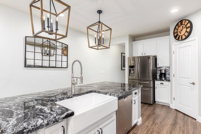 2910 W Laredo Ln, Phoenix, AZ 85085