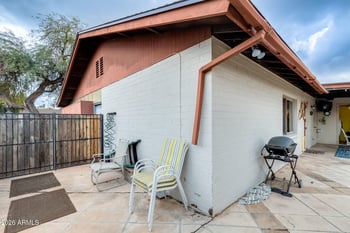 2910 Windrose Dr, Phoenix, AZ 85032