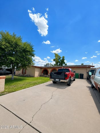 2911 E Caballero St, Mesa, AZ 85213