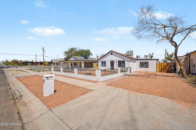 2912 E Monroe St E, Phoenix, AZ 85034