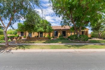 2912 Vaughn Ave, Gilbert, AZ 85234