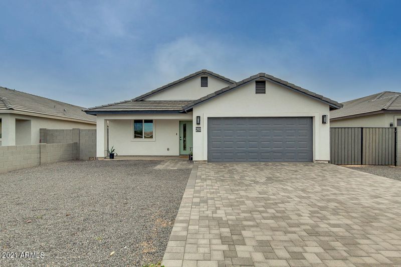 2913 E Mobile Ln, Phoenix, AZ 85040