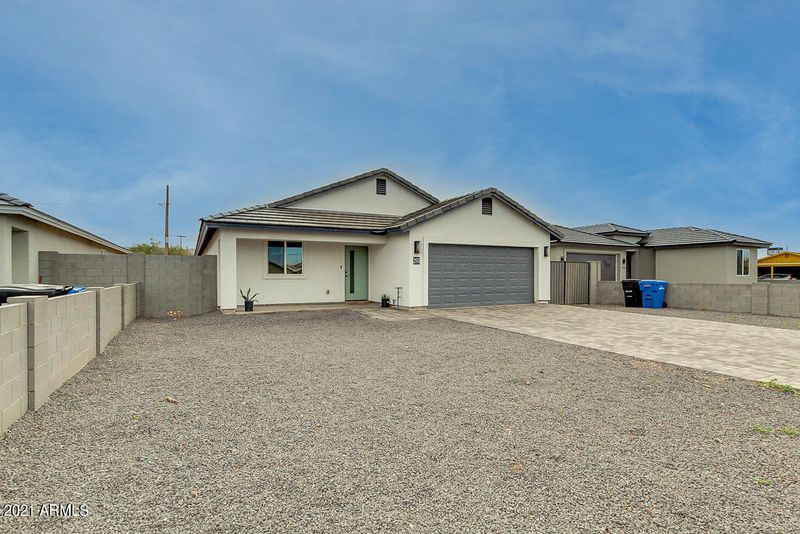 2913 E Mobile Ln, Phoenix, AZ 85040