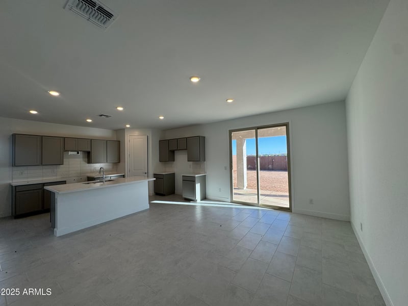 2913 Mecklenburg Way, San Tan Valley, AZ 85143