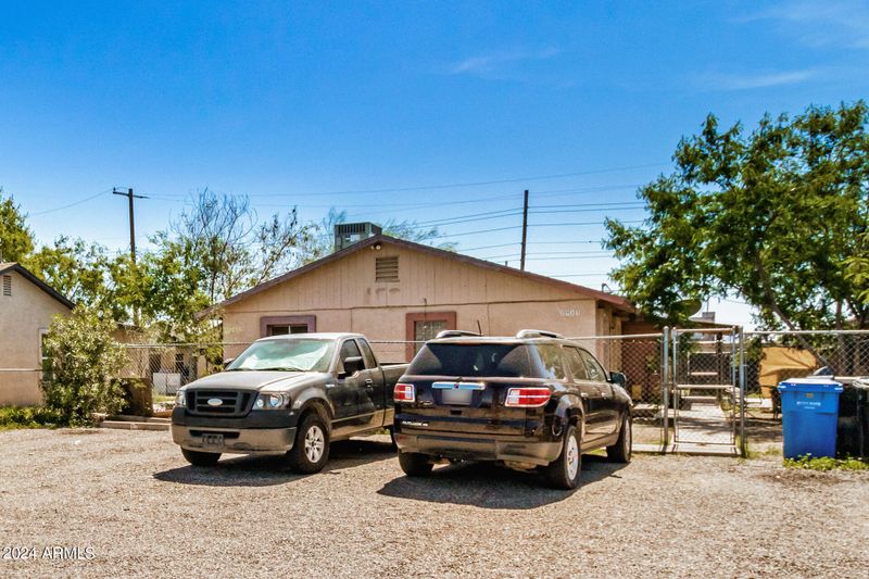 2913 W Almeria Rd, Phoenix, AZ 85009