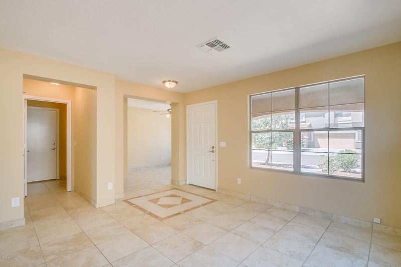 2913 W Maldonado Rd, Phoenix, AZ 85041
