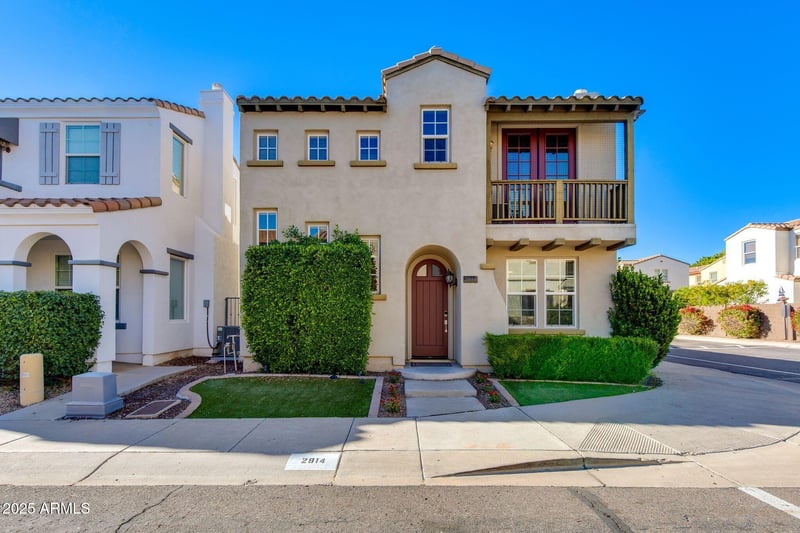 2914 48th Pl, Phoenix, AZ 85018
