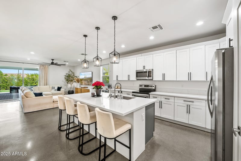2914 Blanche Dr, Phoenix, AZ 85032
