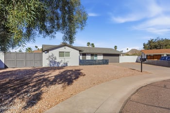 2914 Cactus Rd, Phoenix, AZ 85032