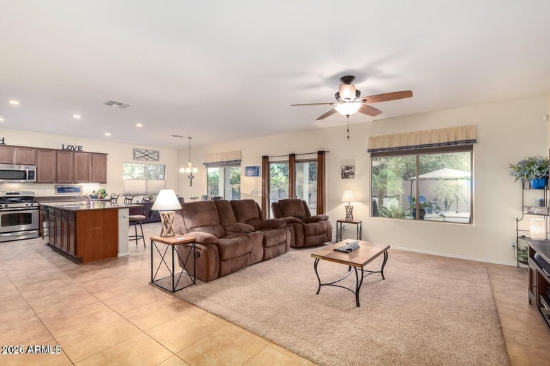 2914 E Coconino Dr, Gilbert, AZ 85298