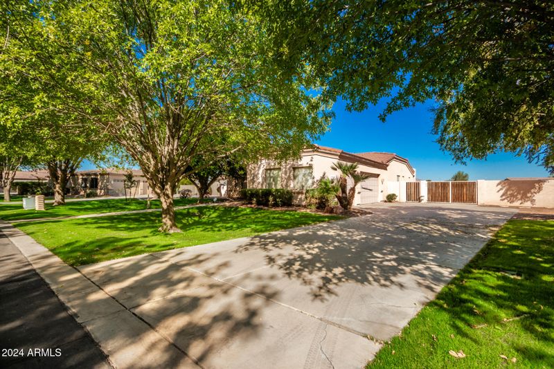 2914 E Gary Way, Phoenix, AZ 85042