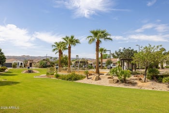 2914 E Sunland Ave, Phoenix, AZ 85040