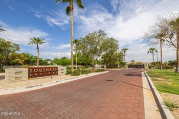 2914 E Sunland Ave, Phoenix, AZ 85040