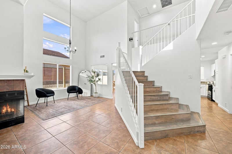 2914 Windsong Dr, Phoenix, AZ 85048