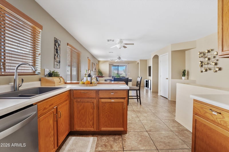 29149 Yellow Bee Dr, San Tan Valley, AZ 85143