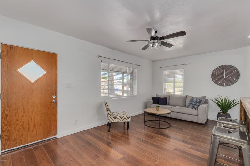 2915 E Cheery Lynn Rd, Phoenix, AZ 85016