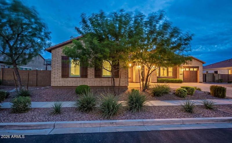 2915 E Constance Way, Phoenix, AZ 85042