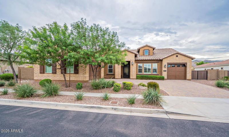 2915 E Constance Way, Phoenix, AZ 85042