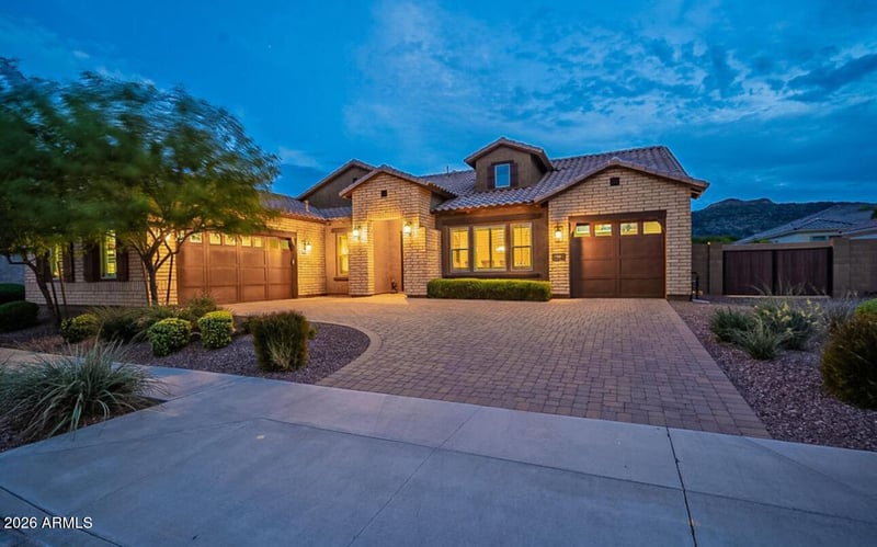 2915 E Constance Way, Phoenix, AZ 85042