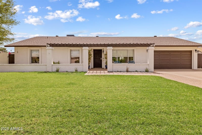 2915 E Vista Dr, Phoenix, AZ 85032