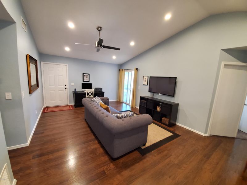 2915 E Windmere Dr, Phoenix, AZ 85048